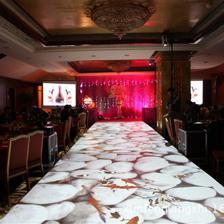 沉浸式互動新體驗 青島商場、游戲廳與展館的互動投影應用